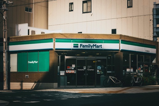 ファミリーマート 南船場二丁目店